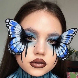 llumosMakeup, 24 (Estrella de TikTok)