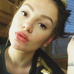 Lo Jeanne, 31 (Instagram-ster)