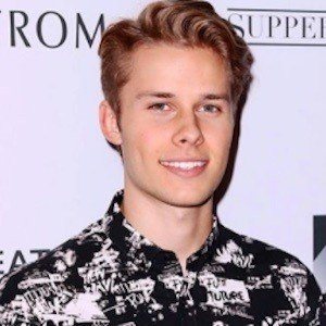 Логан Схроыер image 3