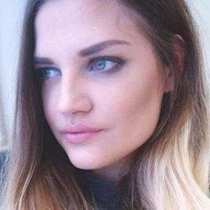 Lois Lois, 33 (Star di YouTube)