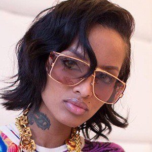 Lola Monroe image 4
