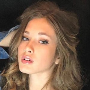 Lola Poggio, 19 (TV-Schauspielerin)