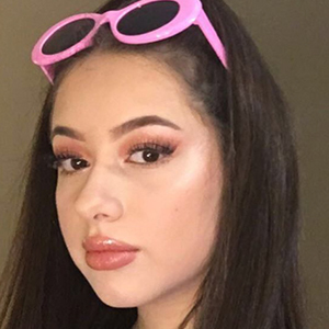 lolannaxo, 25 (Instagram Star)