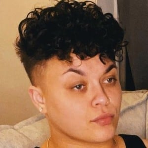 Lolo Dee, 31 (Instagram Star)