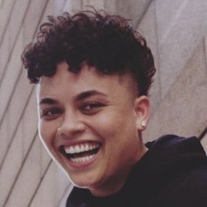 Lolo Dee, 31 (Instagram明星)