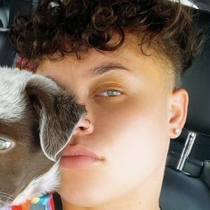 Lolo Dee, 31 (Instagram Star)