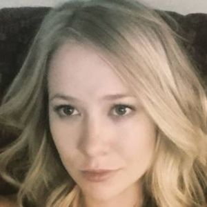 London Elise Kress, 31 (Movie Actress)