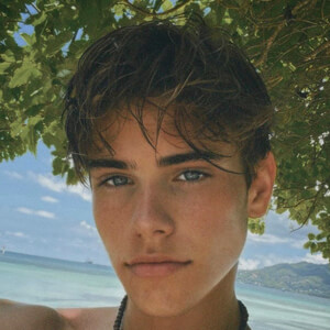 Lorenzo Bold image 3
