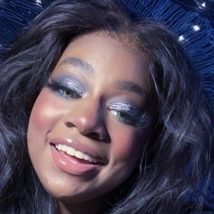 LoriLovesHearts, 21 (TikToker)