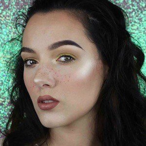 Lorna Andrews, 33 (YouTube明星)