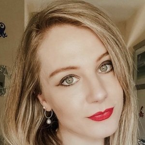 Lorna Burford, 37 (Blogger)