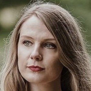 Lorna Burford, 37 (Blogger)