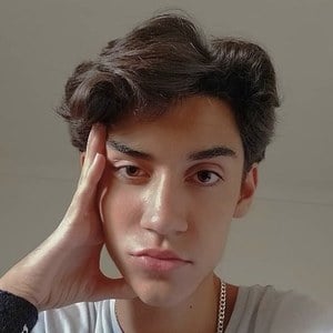 lornes_, 23 (Estrella de TikTok)