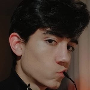 lornes_, 23 (TikTok Star)