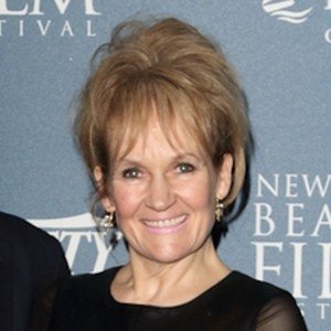 Lorraine Ashbourne image 6