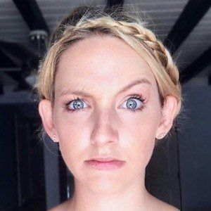 Loryn Powell image 7