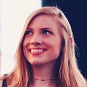 Lottie Smalley, 27 (YouTube明星)