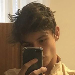 Louis Partridge, 22 (電影演員)