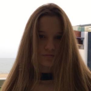 Louise Busse image 3