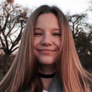 Louise Busse, 22 (TikTok明星)