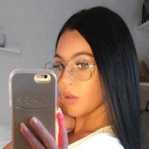 Louise Ella, 33 (Star d'Instagram)