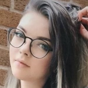 Louise Julie, 29 (Twitch Star)