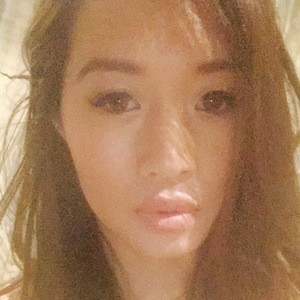 Louise Tee image 5