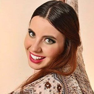 Lovely Ela, 27 (YouTube明星)