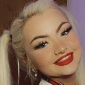 Lowri Rose-Williams, 26 (TikTok Star)