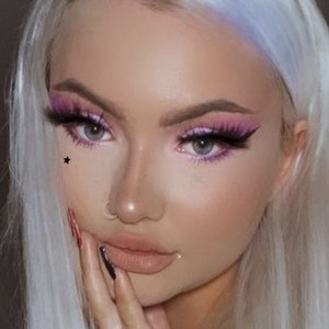 Lowri Rose-Williams, 26 (TikTok Star)