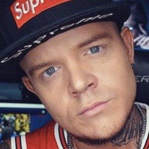 LPMassive, 35 (Twitch Star)