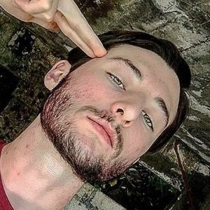 Luca Galuzinski image 6