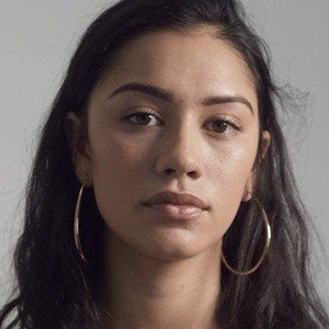 Luciane Buchanan image 4