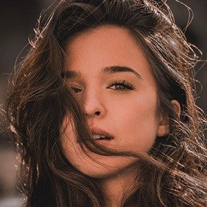 Lucie Rhéaume, 26 (Instagram Star)