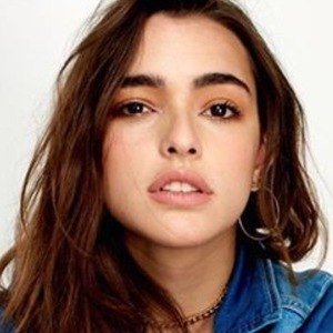 Lucy Vives image 3