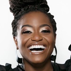 Ludmillah Anjos, 38 (Wereldmuziek Zangers)