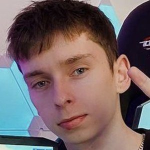 Lufflur, 26 (YouTube Star)