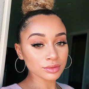 Luhhsetty, 27 (YouTube Star)