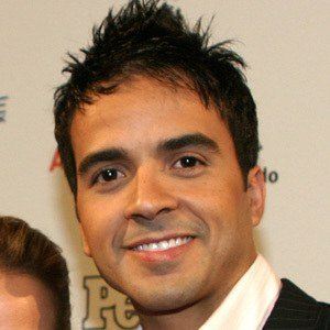 Luis Fonsi image 4
