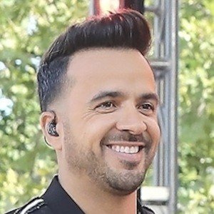 Luis Fonsi image 8
