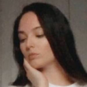 Luiza Carrilho, 29 (Instagram Star)