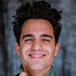 Luja Duhart, 39 (Popsänger)