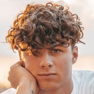Lukas White image 8