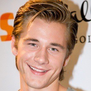 Luke Benward image 7