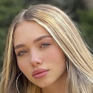 Luna Del Mar Pernia, 20 (Dancer)