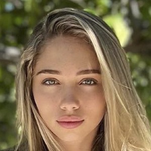 Luna Del Mar Pernia, 20 (舞蹈家)