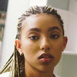 Luna Elle, 20 (Cantante R&B)