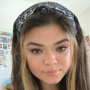 Lushlumi, 22 (Instagram明星)