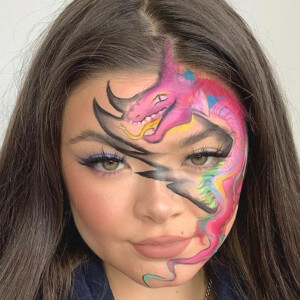 Lushlumi, 22 (Instagram明星)