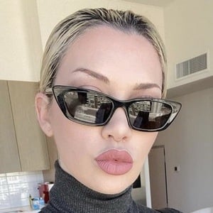 Lydia Dupra, 35 (Instagram Star)